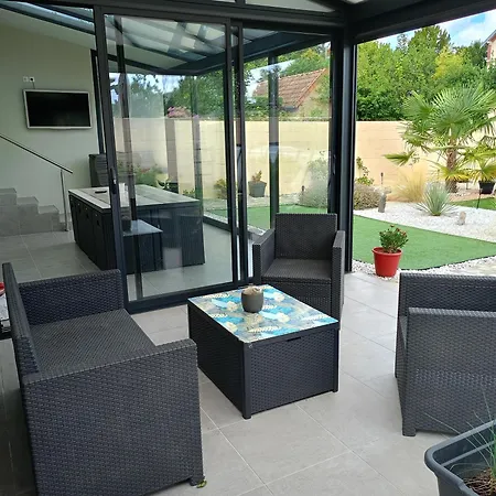 Maison Situee En Centre *