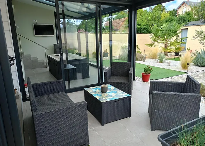 Maison Situee En Centre *